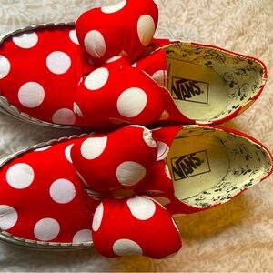 VANS- Minnie Mouse Bow Sneakers- Size 10♥️🖤